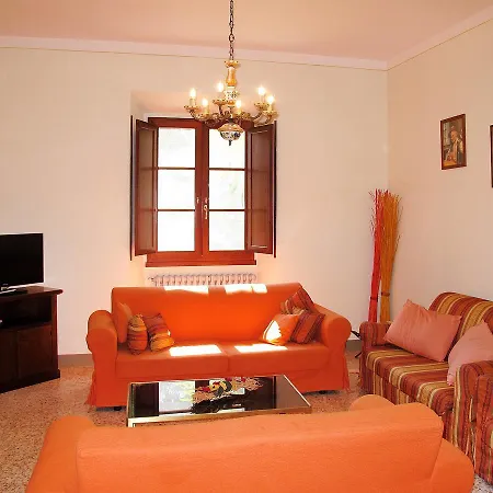 Casa Montassi 130s Casa de Férias